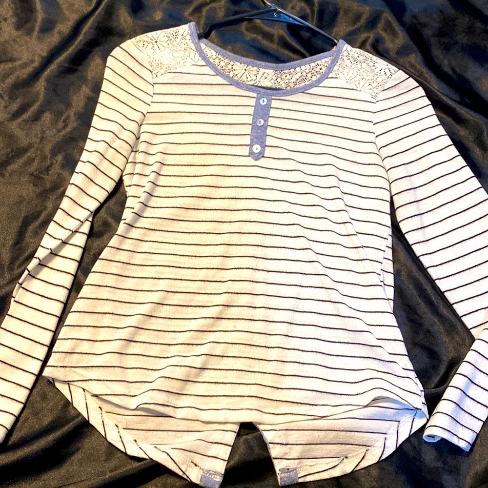 Large Children’s Longsleeve Tee with Flower Lace